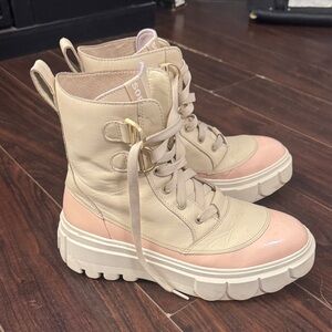 Women's Sorel boots size 9.5